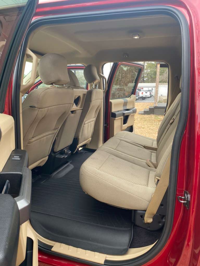 2017 Ford F-150 XLT - Photo 9