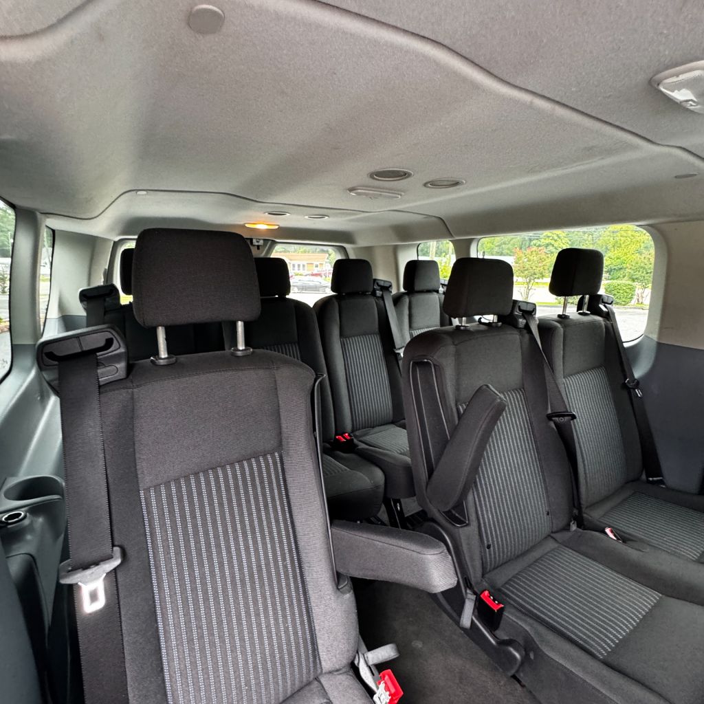 2018 Ford Transit Wagon XLT - Photo 7