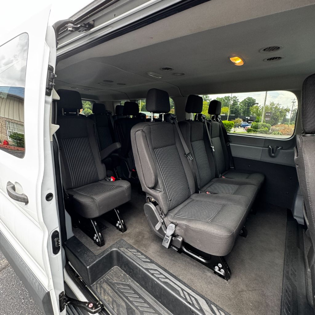 2018 Ford Transit Wagon XLT - Photo 6